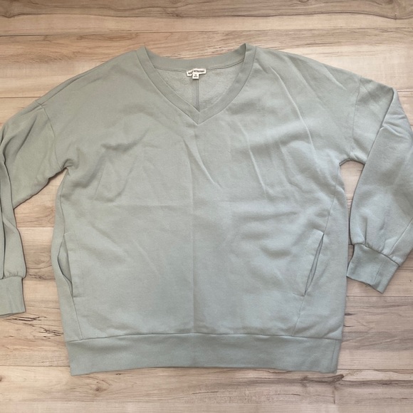 Zenana Outfitters Tops - NWOT Zenana Outfitters Womens 1X Sage Green Sweatshirt. So soft! With pockets.